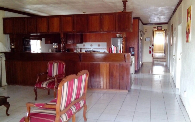 Don Santiago Guesthouse Downtown
