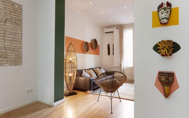 Centric 2 Bedroom Apartment With a Private Lovely Terrace