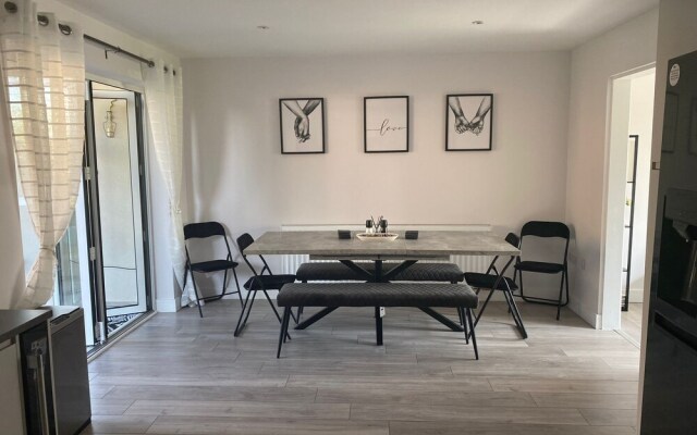 Beautiful 4-bed House