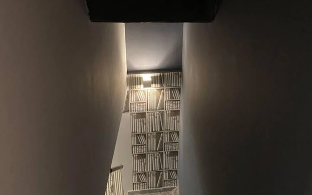 Design Villa With Parking, Navigli Area, Milan