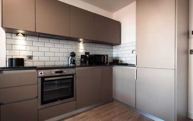 Cozy Luxury City Apartment in Central Bracknell