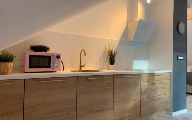 Pine Tree Holiday House