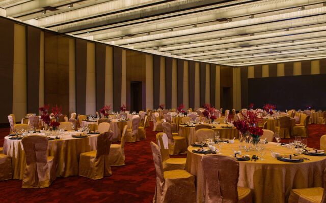 Renaissance Nanjing Olympic Centre Hotel