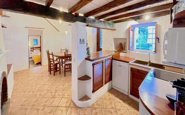 Holiday Home Near Stunning Beaches