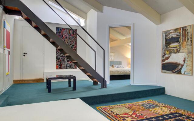 ROOFTOP TERRACE private 3bed, 3bath aircond, wifi