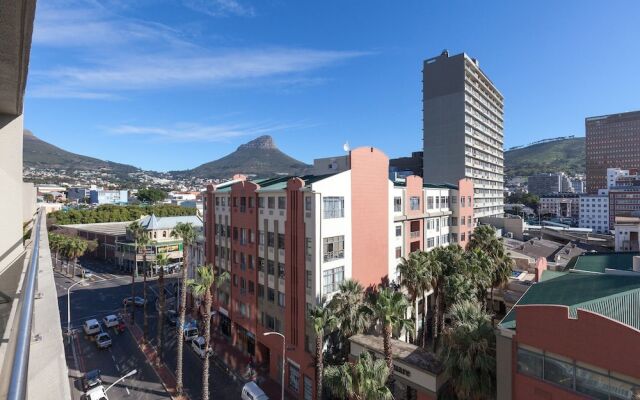 Four Seasons Apartments by CTHA