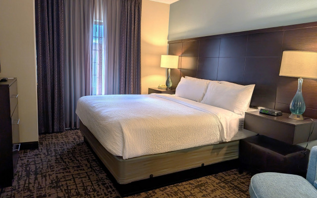 Staybridge Suites Indianapolis-Fishers by IHG