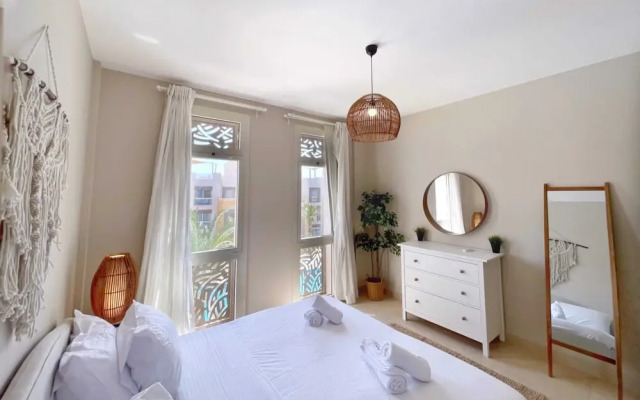 Xuru Stays I Roomy & Relaxed 1bdr @ Mangroovy Free Beach & Pool