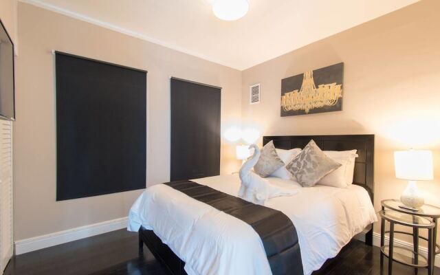 Hollywood Dream House - 5 Bedroom with Heated Pool