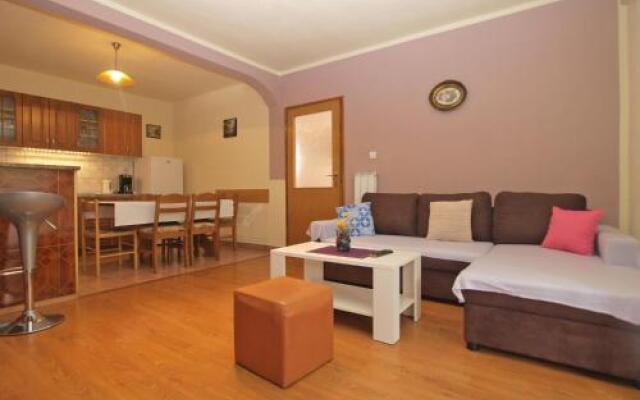 Apartment Josip 1649