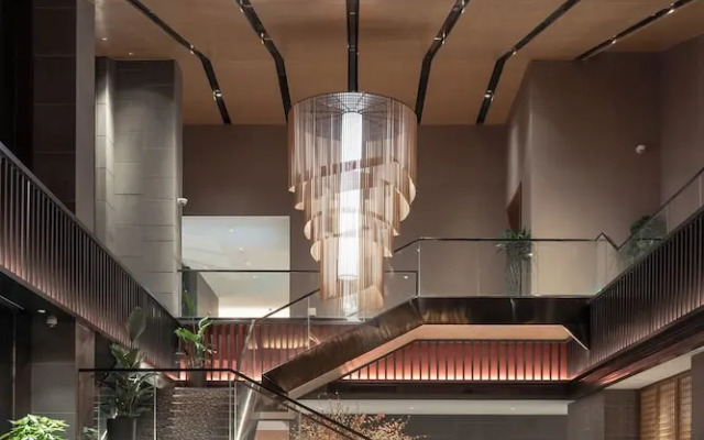 Hyakumangoku Onsen Hotel