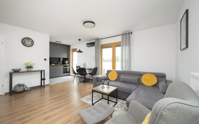 Bielawska Loft Apartment by Renters