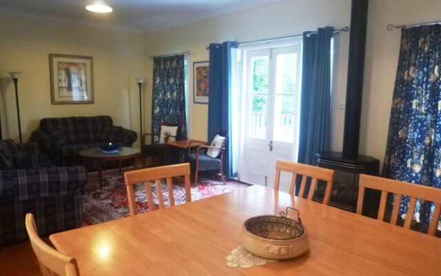 Whispering Pines Cottages