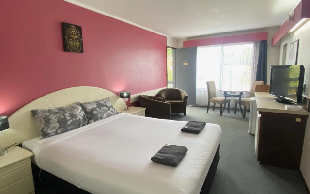 Mahogany Motel – Guest Rooms – Warrnambool