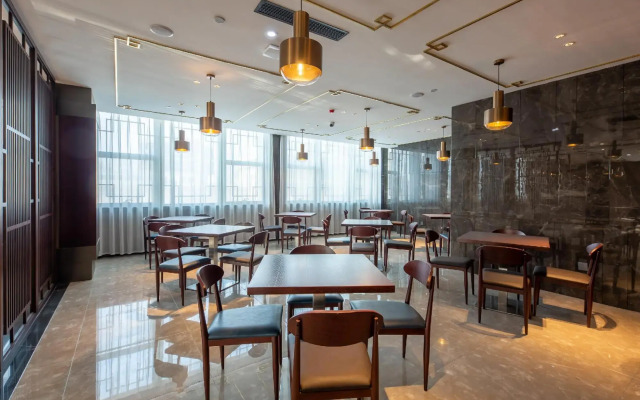 Rezen Dong Hotel (Baoding Passenger Transport Center Yuhua Road Branch)
