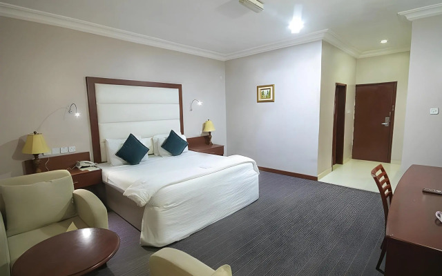 Denis Hotel