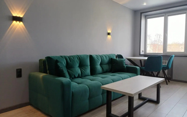 TroeSutokApart Комсомольская 50