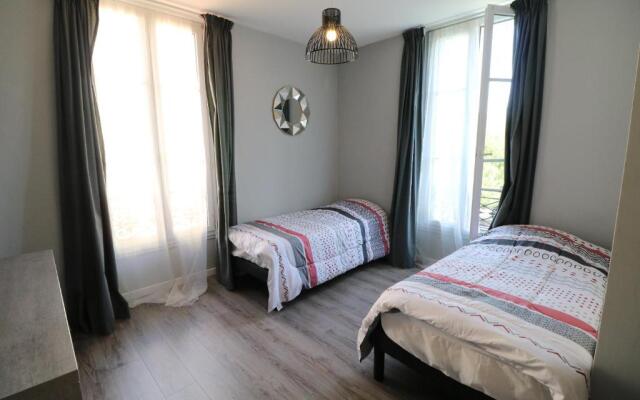 Quality 2 bedroom 9 mins from the Palais 342