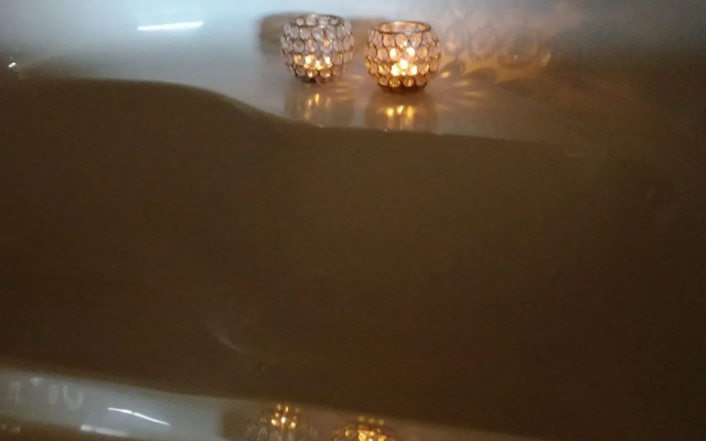 Shangri-La Manor - Adults Only