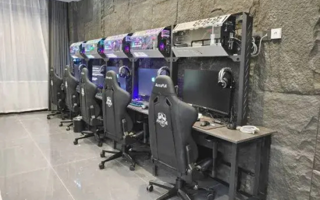 Big Snake E-sports Hotel