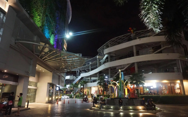 Moumou Hostel