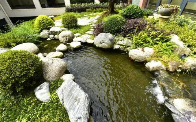 Xinchang Big Buddha Temple Fanyin Hotel