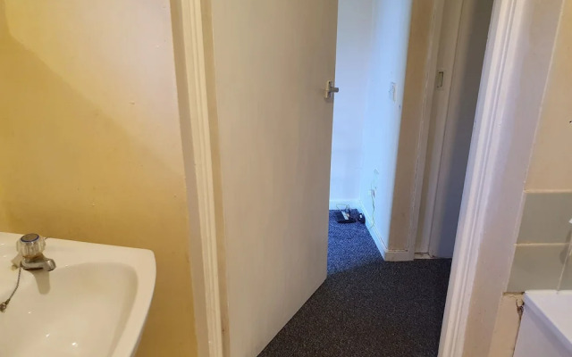 9 Vernon Close Serviced Holiday Home