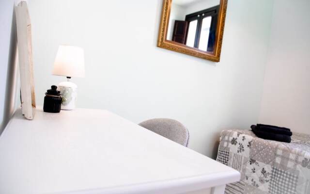 Preciosa Casa La Humosa