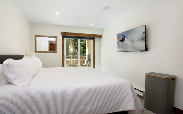 103 Fallridge Miniums 3 Bedroom Condo by RedAwning