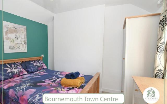 Town Centre House for 6 Guests