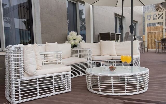 Sandrine Hotel & Spa