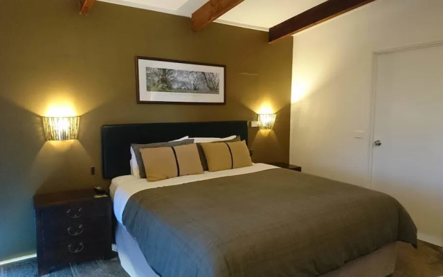 Elm Riverside Accommodation Merrijig
