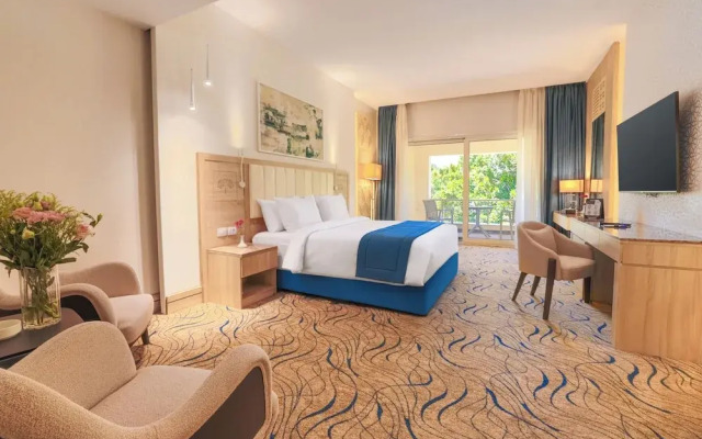 Helnan Antoniades Palace