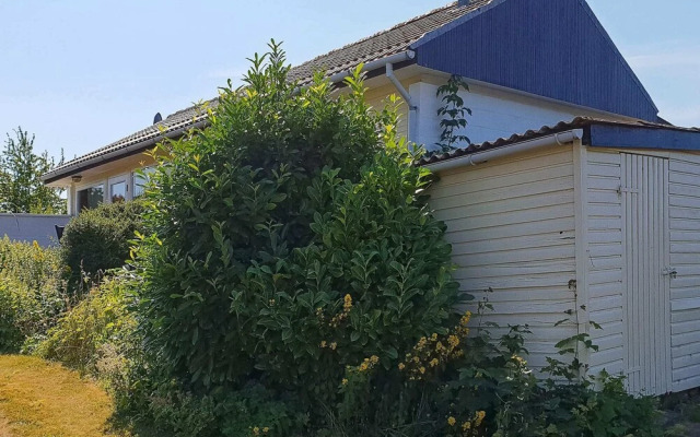 Rustic Holiday Home in Augustenborg near Sea