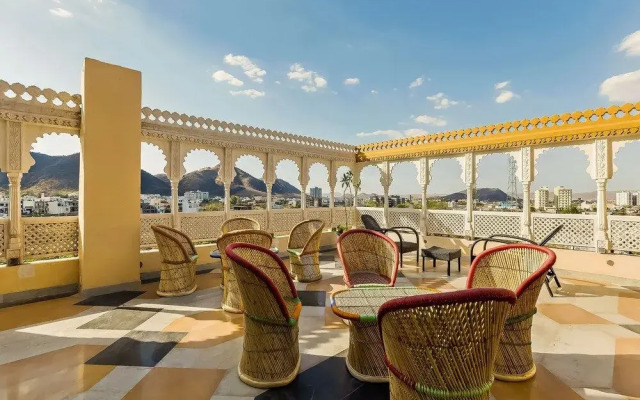 Capital O 38052 Hotel Bhopal Palace