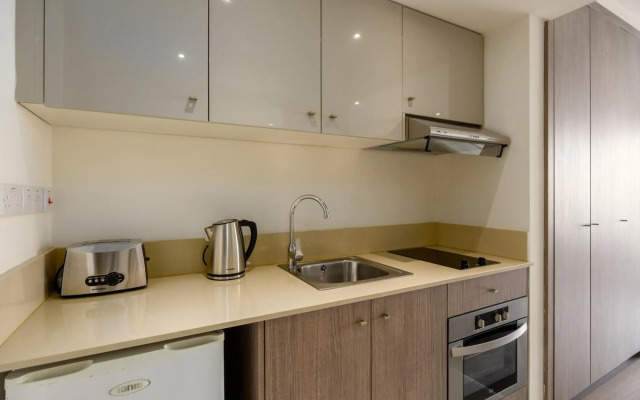 Melpo Antia Hotel & Suites