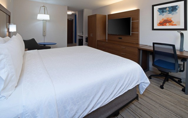 Holiday Inn Express Hotel & Suites SeaTac by IHG