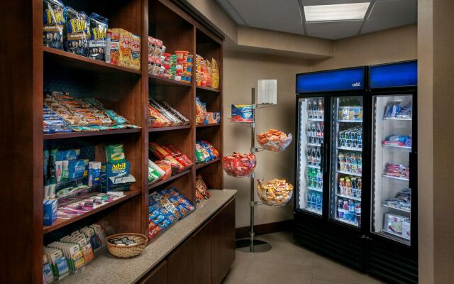 Hampton Inn & Suites Milwaukee Downtown