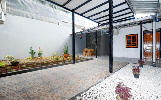 OYO 2055 Perdana Kasih