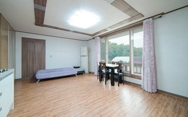 Yeoju Midmi Pension