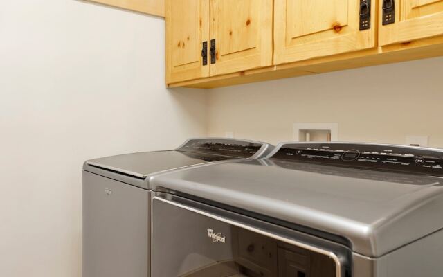 Golden OAK LOG Cabin #2206