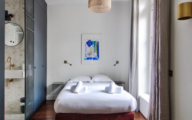 Luxury apt in the heart of Paris - 2BR