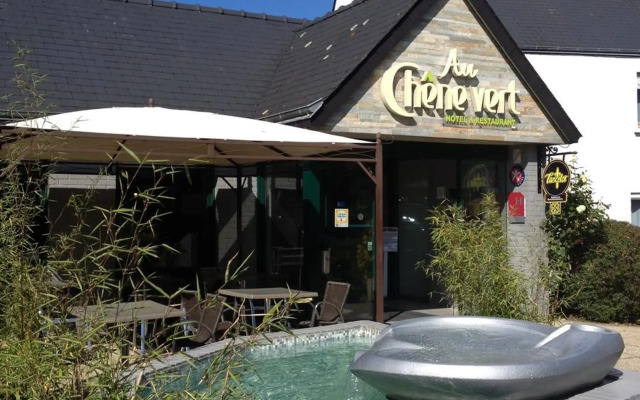 Logis Hôtel Au Chêne Vert