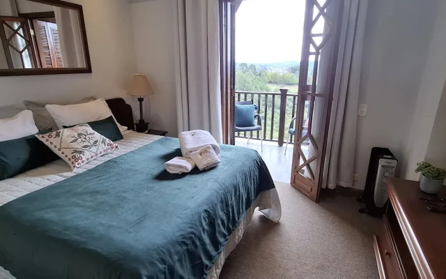 Duplex em Castelo Piscina e Lareira