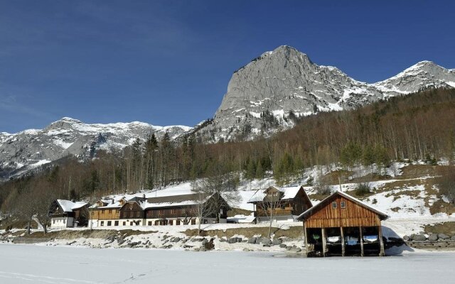 Hotel-Pension Ladner am Grundlsee