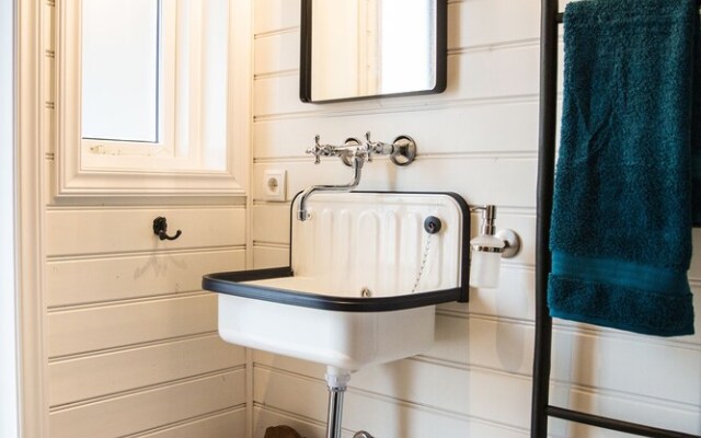 Gullfoss & Geysir Luxury Cabin