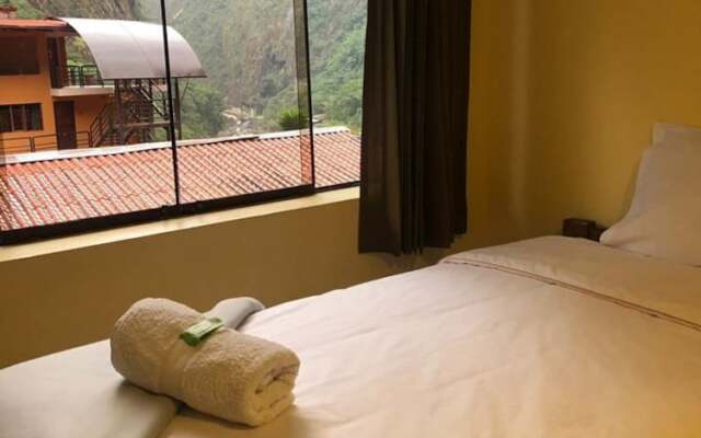 Stay Here Machupicchu