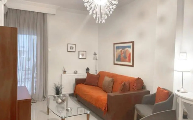 Crimson Suite: 1-Bedroom Apartment In Thessaloniki