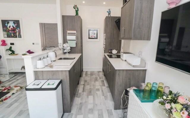 The Monroe, Luxury for up to 4 Guests
