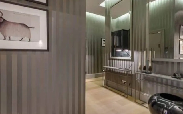 3-bdr Magnificent Harrods Knightsbridge Apartment